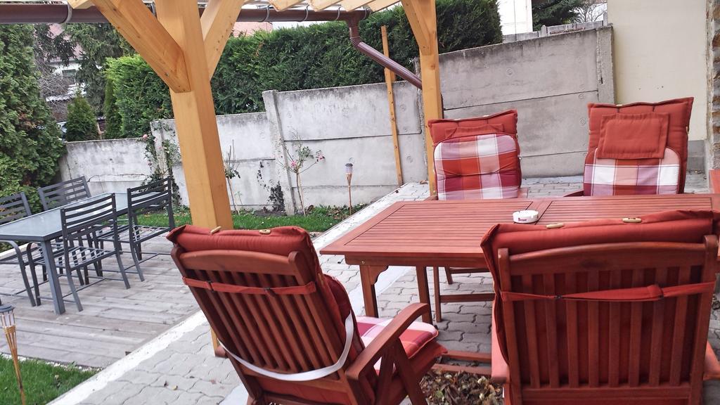Virág Apartmanház Sopron Esterno foto