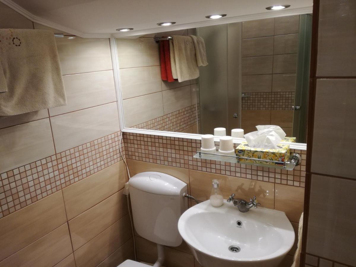 Virág Apartmanház Sopron Esterno foto
